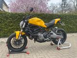 Ducati Monster 821/19 Yellow  - Ducati Motorräder in Berlin