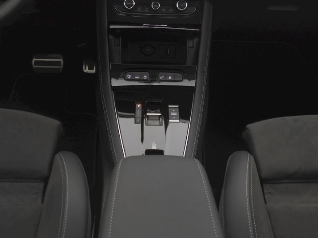 Grandland GSe PHEV 4X4 AT+AHK+NAVI+360 GRAD KAME