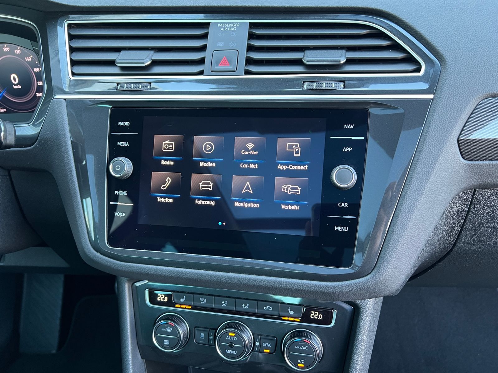 Fahrzeugabbildung Volkswagen Tiguan Highline 2.0 TSI DSG 4Motion *AHK, LED, A