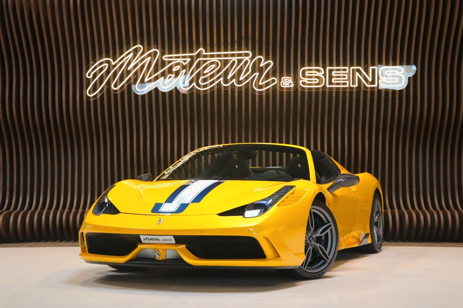 FERRARI 458
