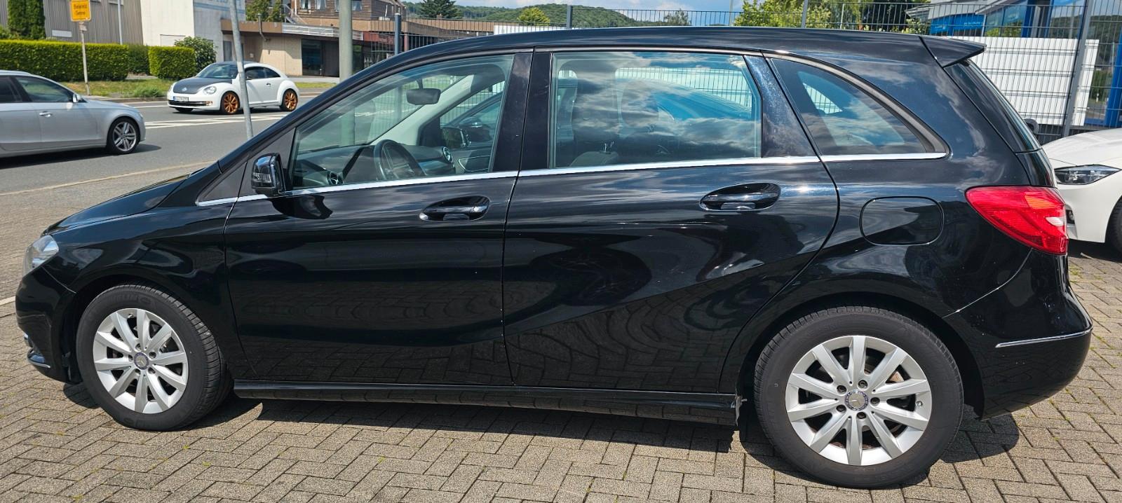 Mercedes-Benz B 180 Sports Tourer"Rückfahrkamera"