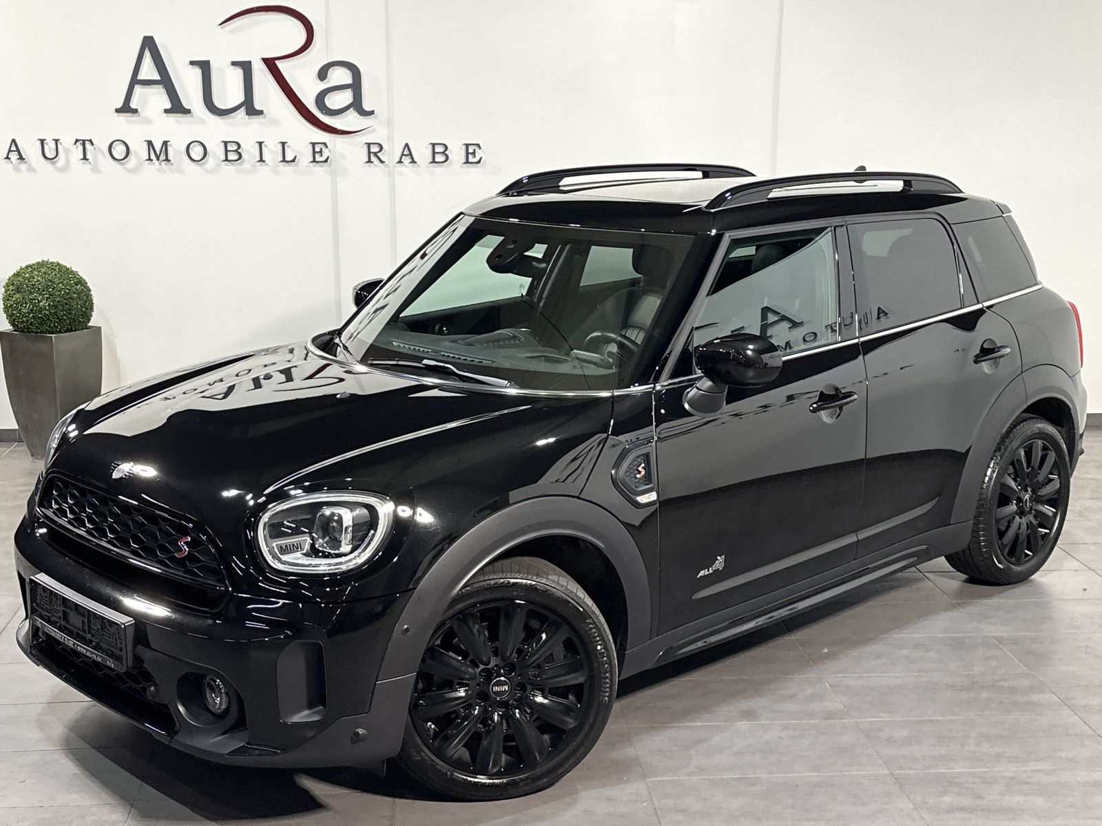 Fahrzeugabbildung MINI Cooper S Countryman All4 NAV+LED+PANO+KAM+18ZOLL