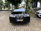BMW iX xDrive40*Panora-glasdach Sky Lounge*H/K Saund - gebrauchte BMW iX aus dem Jahr 2023