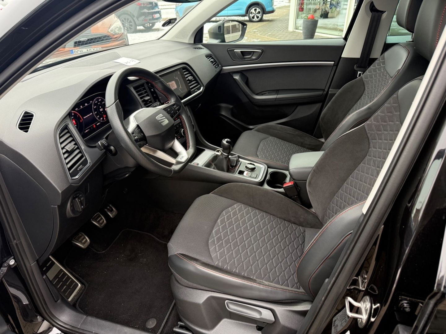SEAT Ateca FR AHK-klappbar Navi Digitales Cockpit LED - Image 11