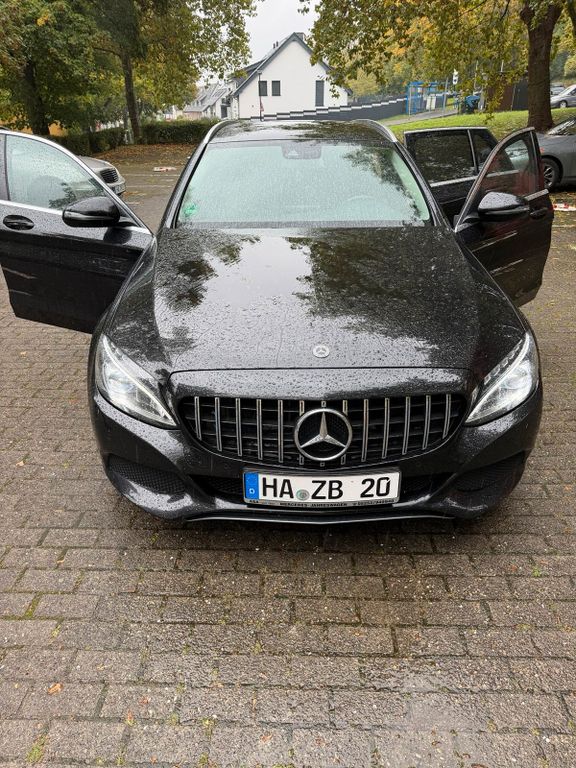 Image of Mercedes-Benz C 220