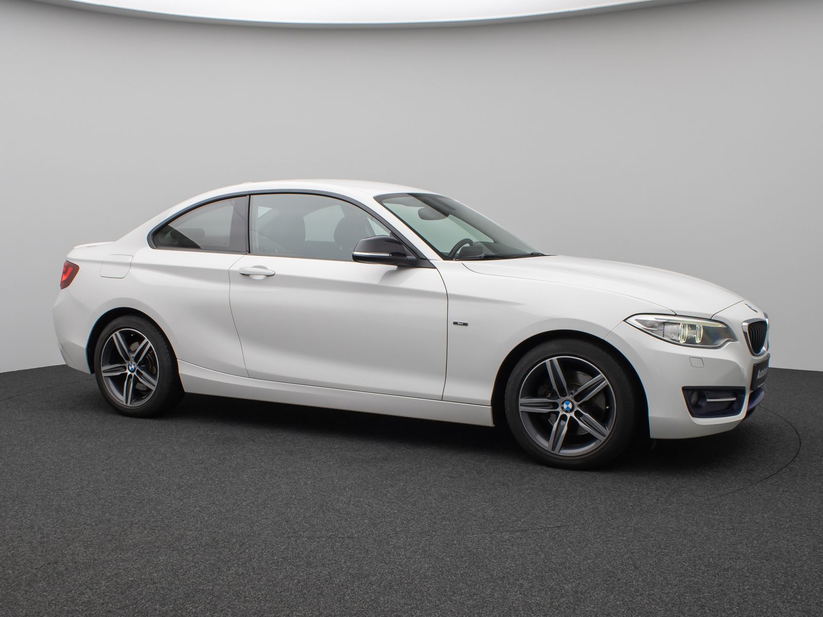 Fahrzeugabbildung BMW 220d Coupé Sport Line PDChinten HiFi Navi Xenon