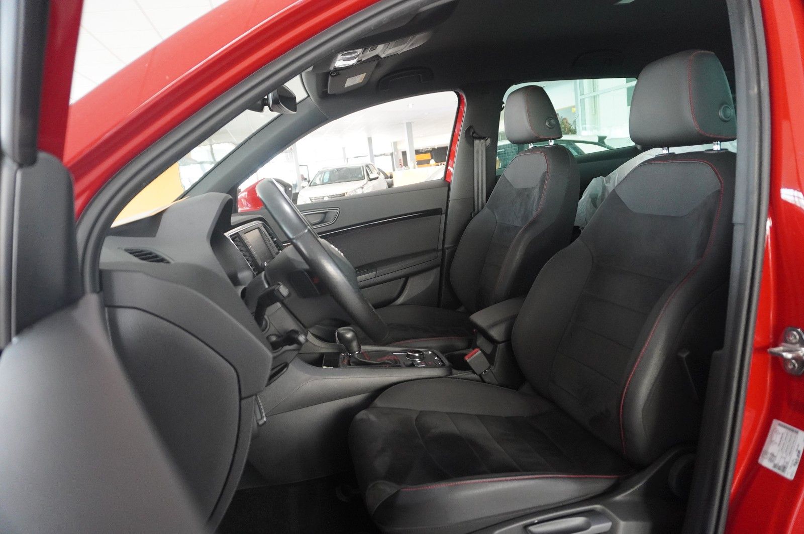 Fahrzeugabbildung SEAT Ateca .1.5 TSI FR SPORT DSG NAVI/LED/KAMERA/AHK