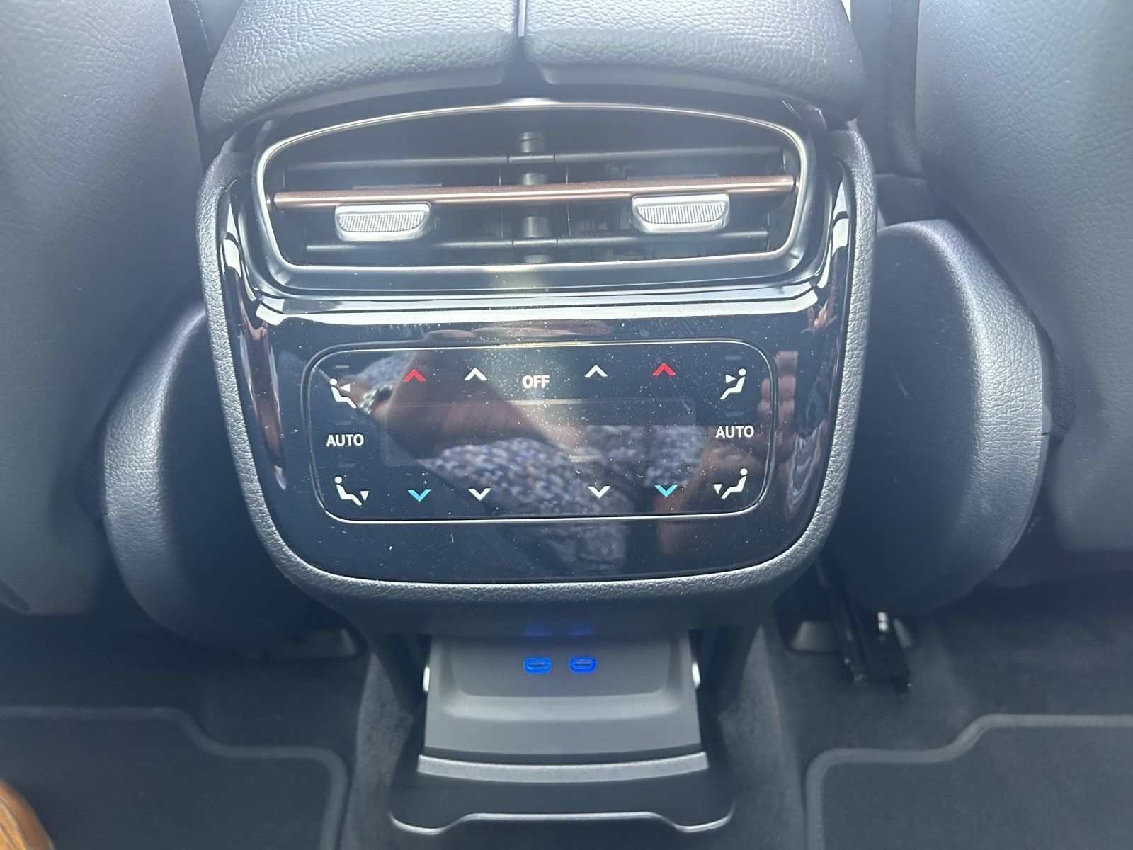 Fahrzeugabbildung Mercedes-Benz EQE53 SUV AMG Prem+ DYNAMIC+ Carbon TV Hyper HUD
