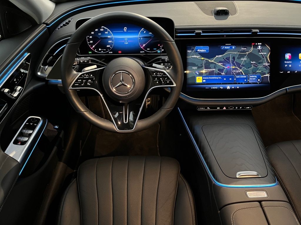 Fahrzeugabbildung Mercedes-Benz E 450 dT 4M AHK Pano Sitzklima Superscreen 360°