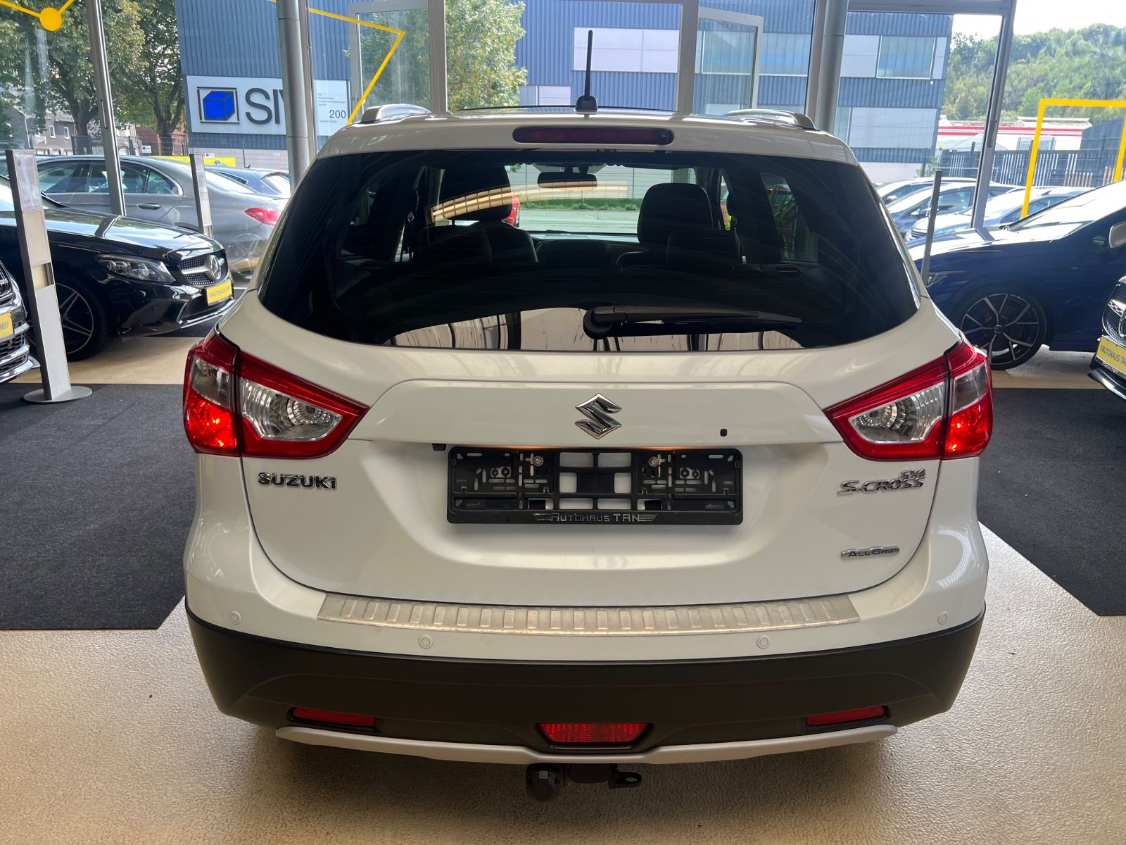 Fahrzeugabbildung Suzuki SX4 S-Cross Comfort+ 4x4 *PANO*LEDER*