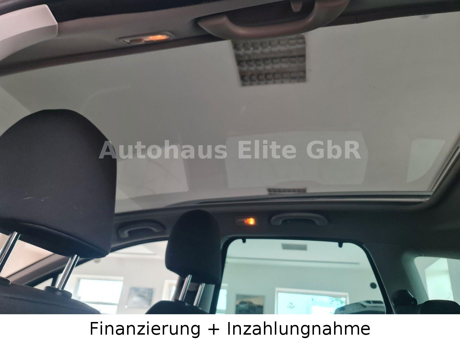 Peugeot 308 2010 — photo 12