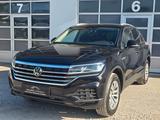 Volkswagen Touareg 4Motion+AUTO*PANO*SPUR*AHK* - Volkswagen: Sp