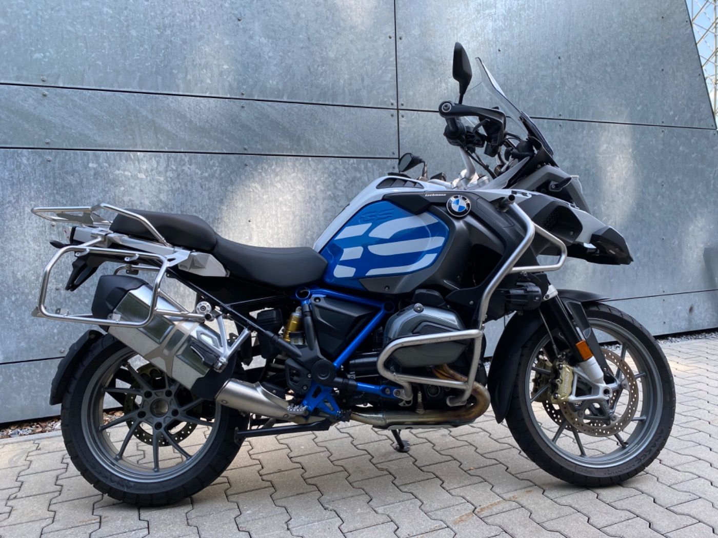 Fahrzeugabbildung BMW R 1200 GS Adventure Rallye 3 Pakete Connectivity