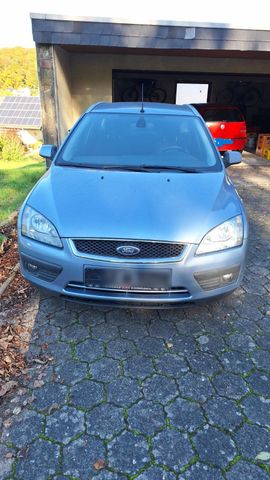 Ford Focus 2006 mit Ghia Ausstattung