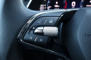 Skoda Octavia 1.5 TSI Clever AID+KEY+KAM+LED+PANO