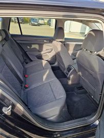 Volkswagen Golf - 8