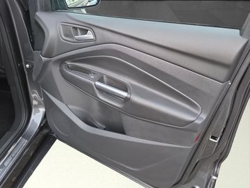 Fahrzeugabbildung Ford Kuga 1.5 Ecoboost ST-Line AHK Klima Xenon Navi