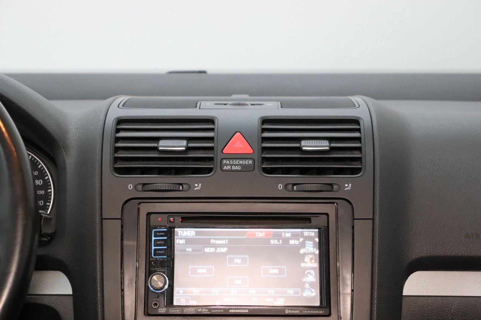 Fahrzeugabbildung Volkswagen Golf V 2.0 TDI DSG Tour HU 04.2028
