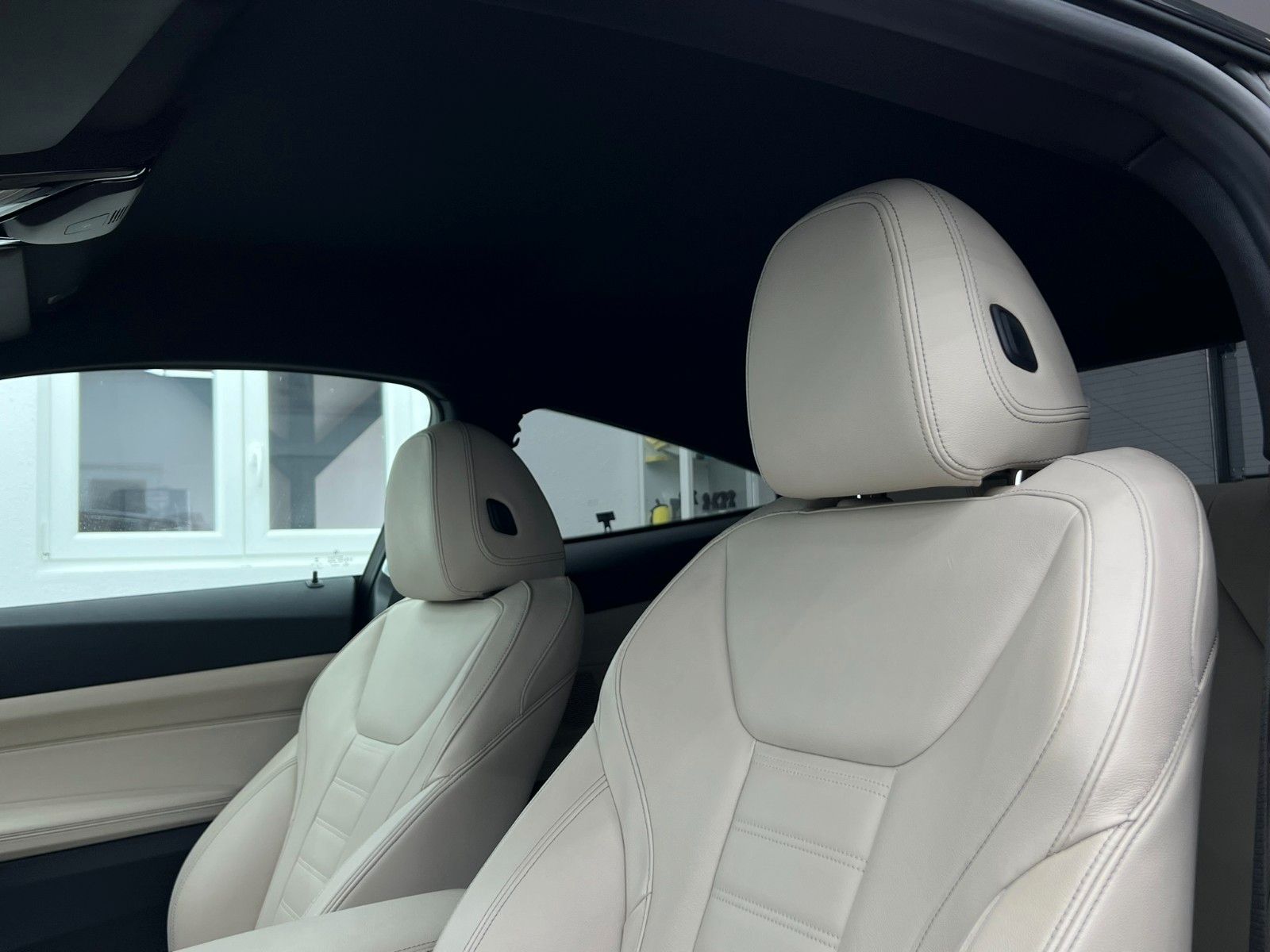 Fahrzeugabbildung BMW M440 i xDrive/LED/DAB/KAM/MEMORY/BICOLOR 19 ZOLL