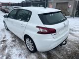 Peugeot 308 Active 1.6 Benzin 125 Hp - Peugeot 308 mit Benzin-Antrieb: Limousine, 1.6