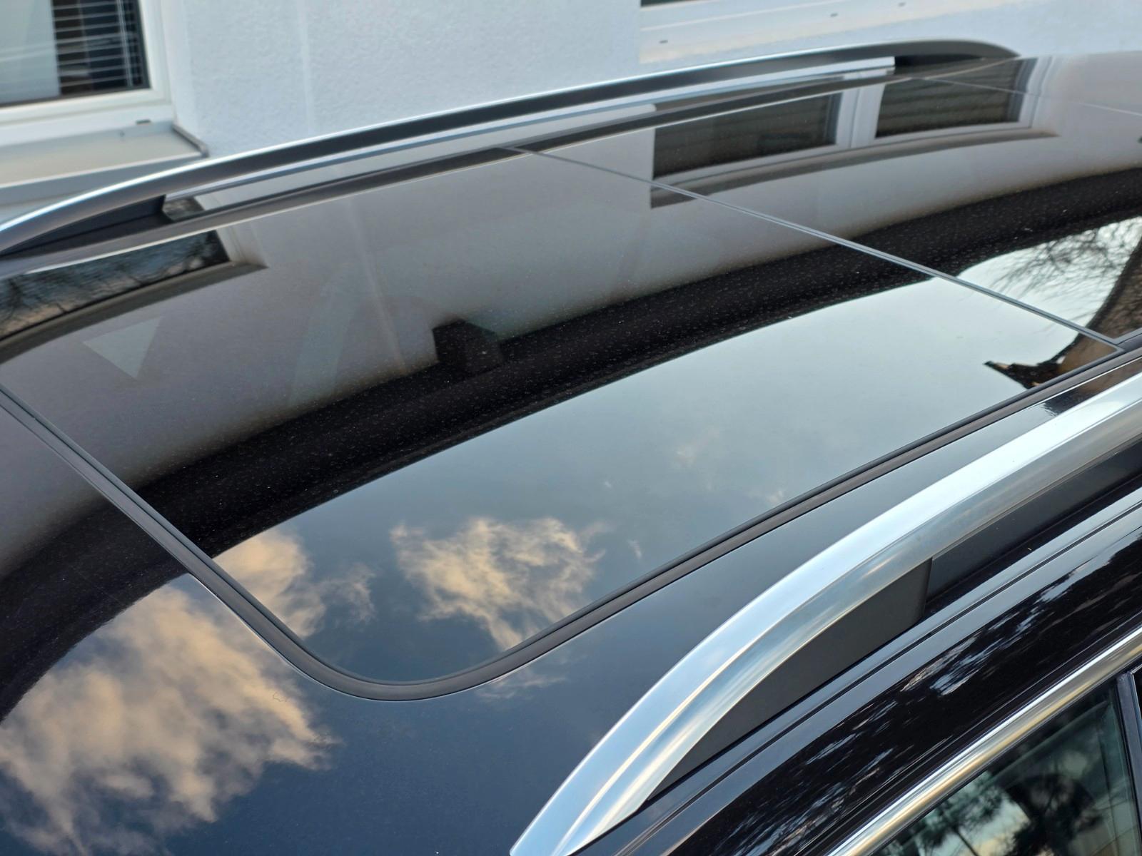 Skoda Superb Combi L&K 4x4 *Panorama*Digital Tacho