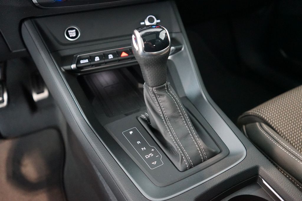 AUDI Q3 Sportback 40 TDI | 2x S line | Pano | SONOS AUDI Q3 Sportback 40 TDI | 2x S line | Pano | SONOS