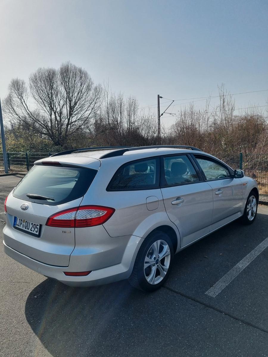 Ford Mondeo 2010 — photo 7