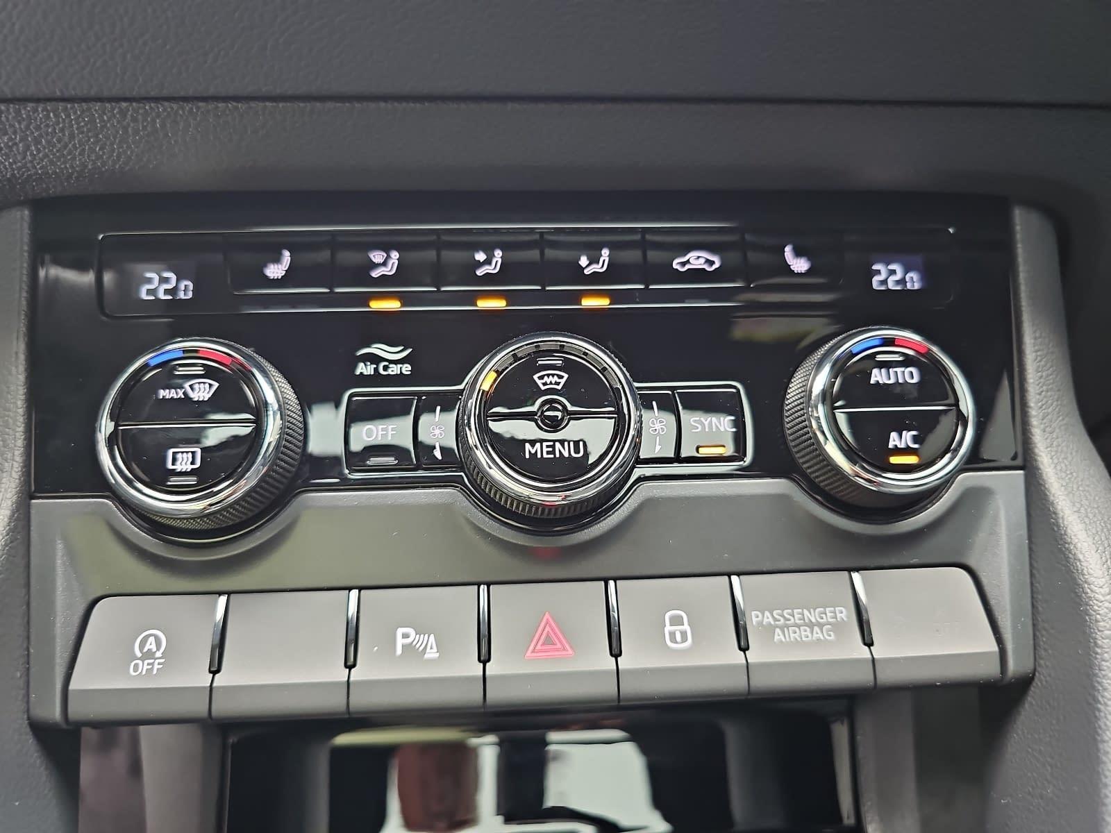 Skoda KAROQ 2.0 TSI DSG SPORTLINE 4X4 NAVI LED