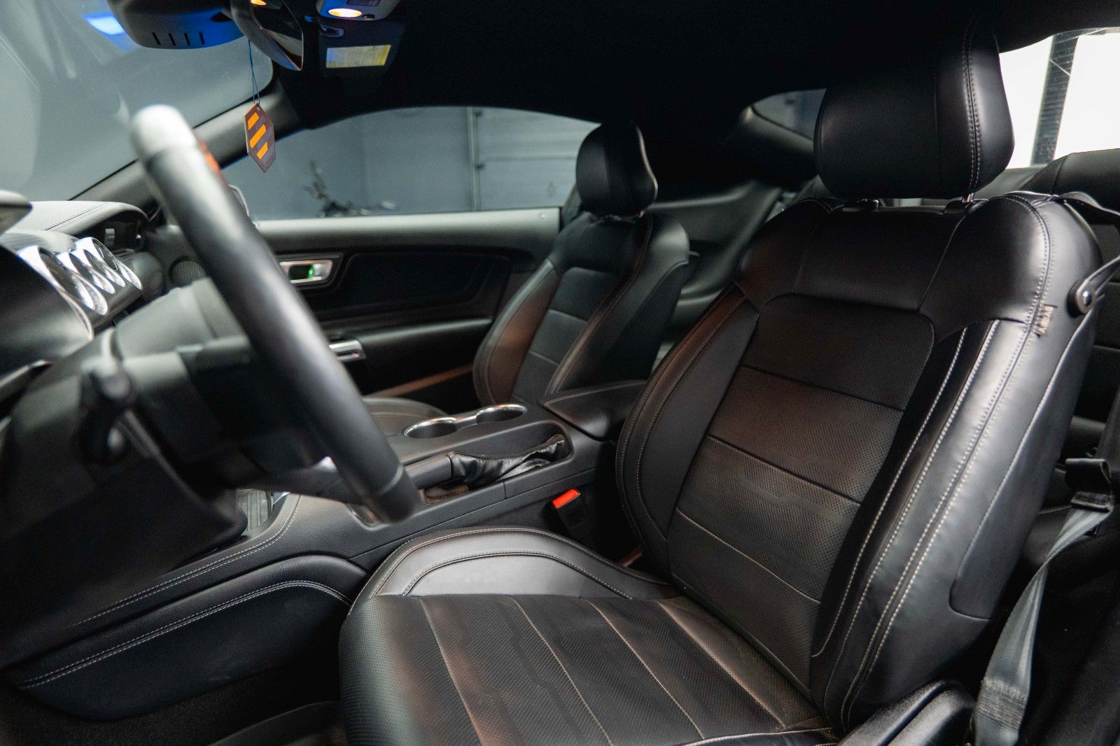 Fahrzeugabbildung Ford Mustang Shelby GT 500 5.0 V8 Performance PREMIUM