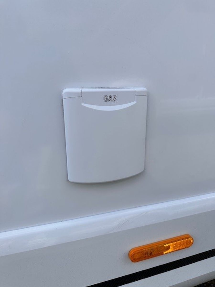 Fahrzeugabbildung Knaus L!VE I 700 MEG LIVE AHK AGUTI Lithium TV 5 Sitze
