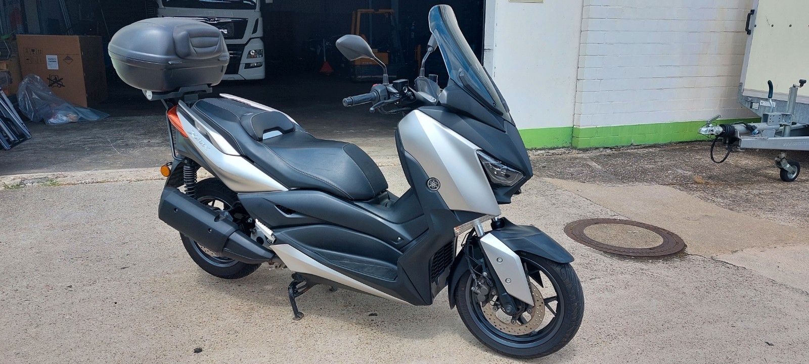 Fahrzeugabbildung Yamaha X-Max 300  Super Zustand 1. Hand