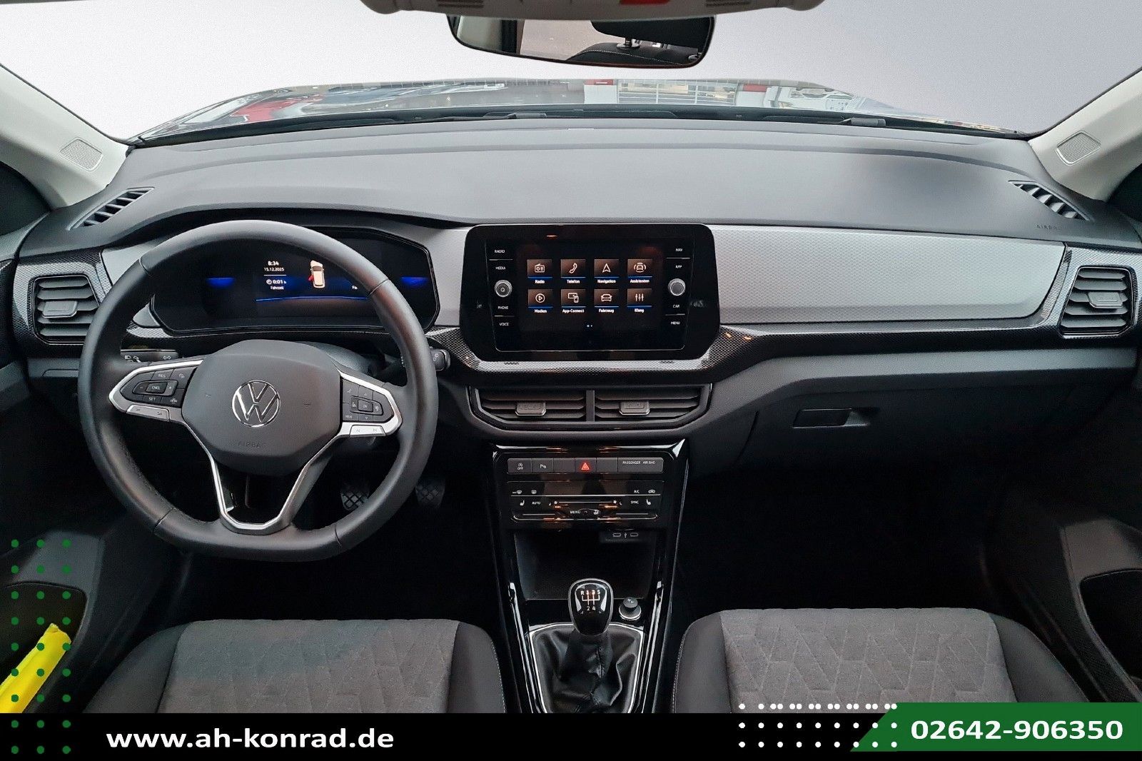 Fahrzeugabbildung Volkswagen T-Cross 1.0 TSI 70 kW Life+AHK+Navi+Kamera