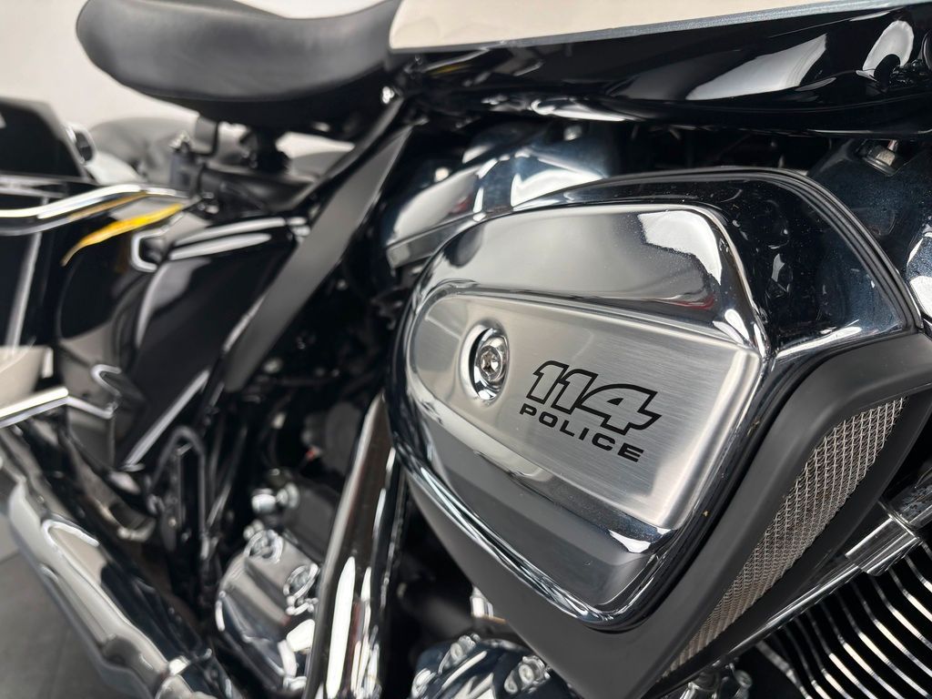 Fahrzeugabbildung Harley-Davidson ROAD KING POLICE *NEUWERTIG *5HD1