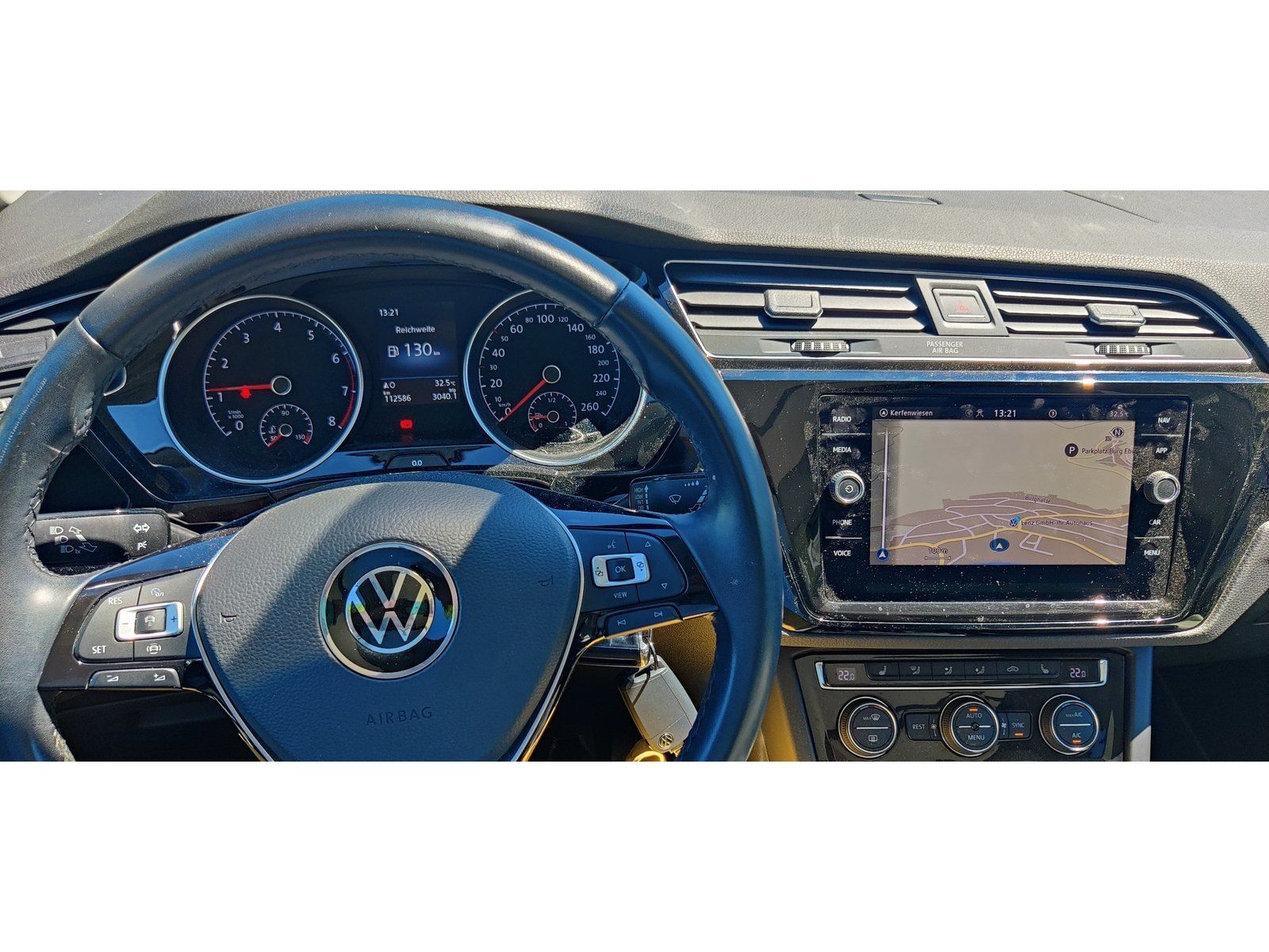 Fahrzeugabbildung Volkswagen Touran Highline TSI *AHK*Panodach*LED*PDC*Navi*