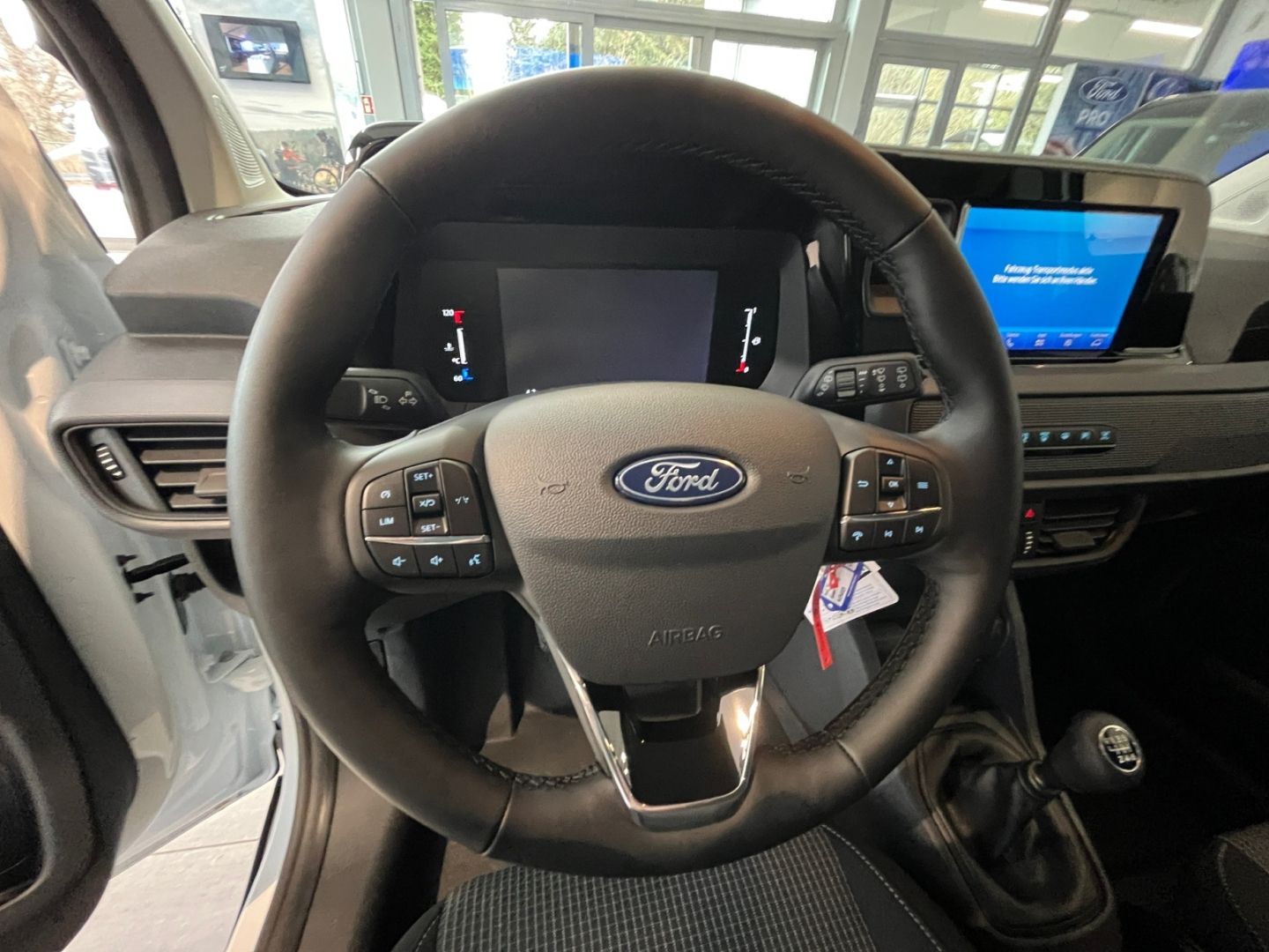 Ford Transit Courier - Bild 11