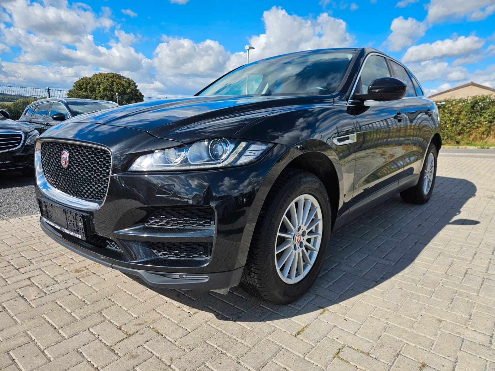 Jaguar F-Pace - 1
