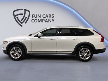 Volvo V90 Cross Country - 2