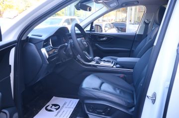 Audi Q7 - 11