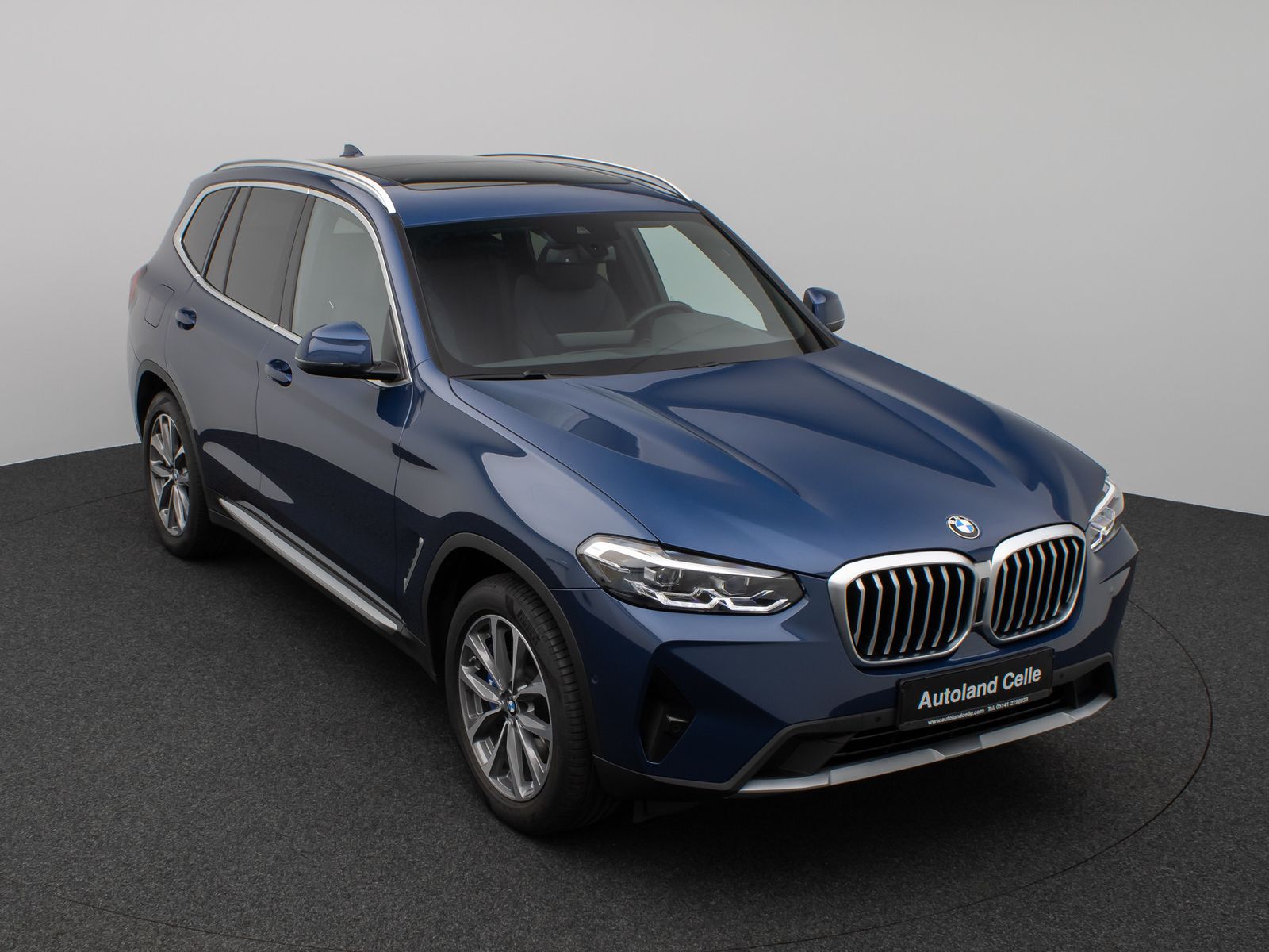 Fahrzeugabbildung BMW X3 xD30i Panorama Kamera DAB HiFi Sport 19Zoll