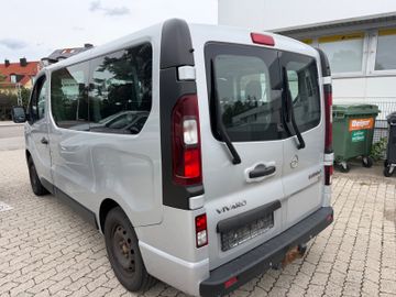 Opel Vivaro - 11