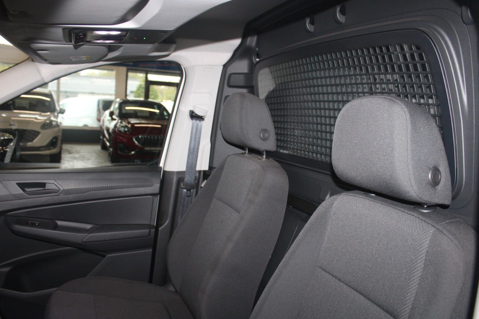 Fahrzeugabbildung Ford Transit Connect TREND L2 AHK NAVI IACC uvm.