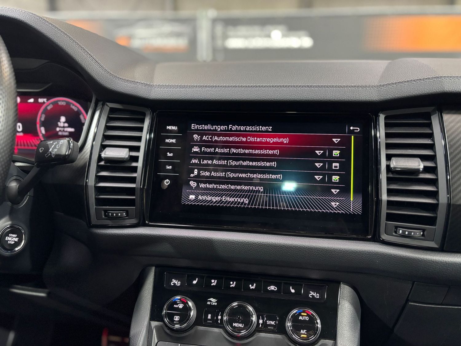 Fahrzeugabbildung SKODA Kodiaq Sportline 4x4#Matrix#Virtual#ACC#Pano#AHK