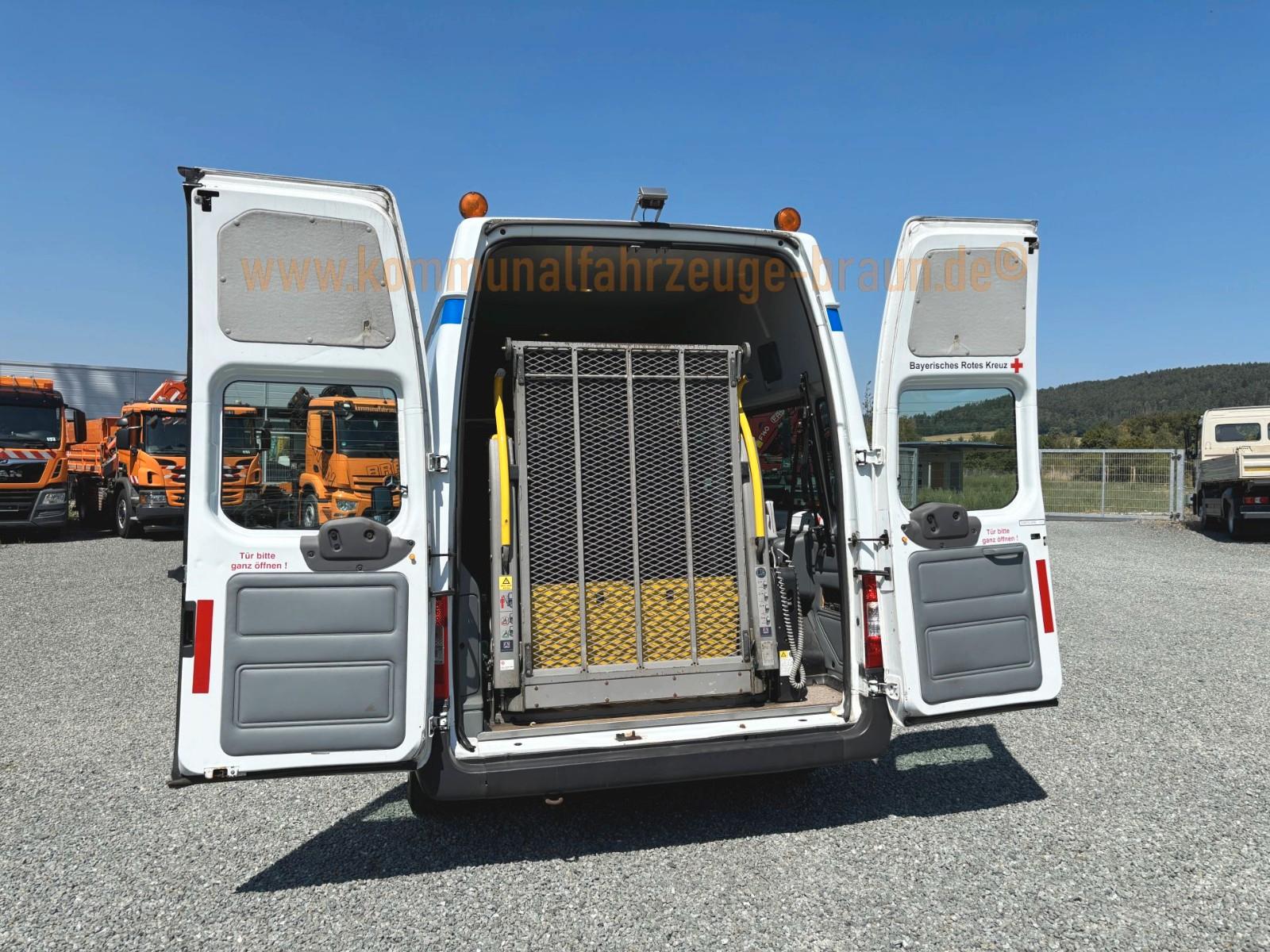 Ford Transit T300 el. Rollstuhl Rampe/8 Sitze/Kamera
