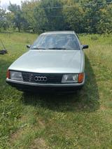 Audi 100 - Audi 100 mit Diesel-Antrieb