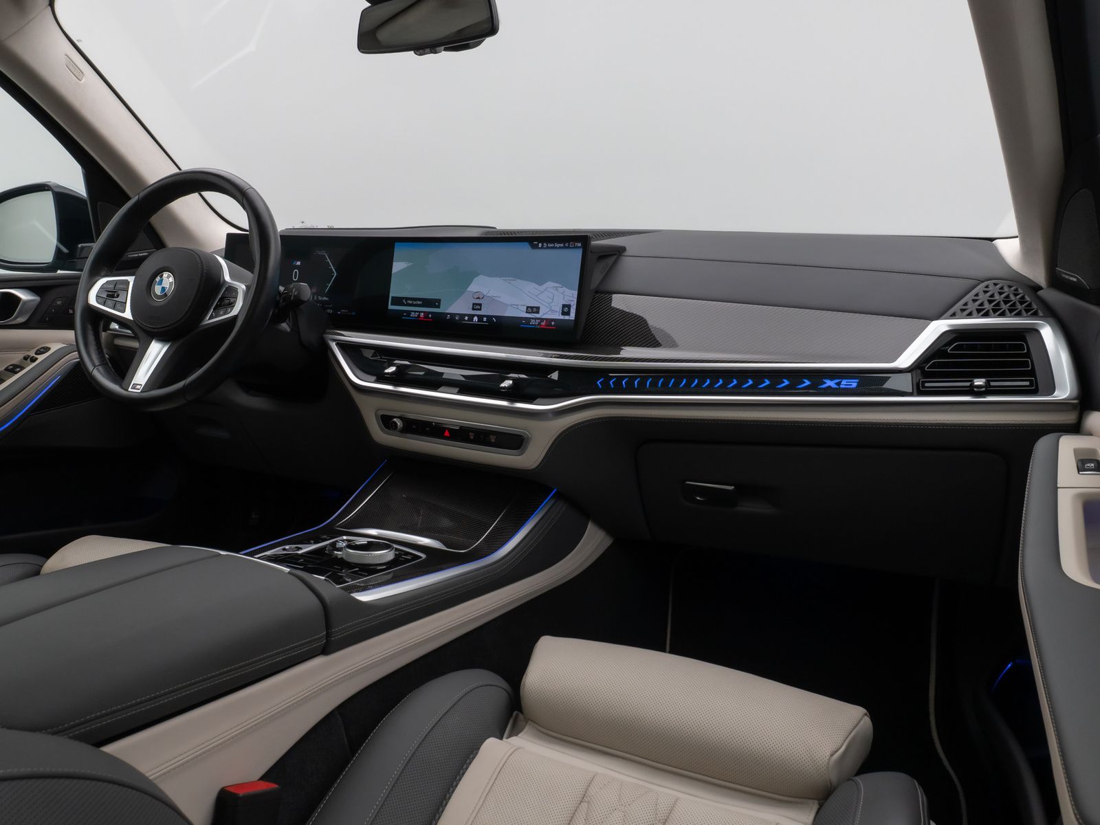 Fahrzeugabbildung BMW X5 xD30d M Sport Pro SkyLoung 360°HUD H/K SoftCL