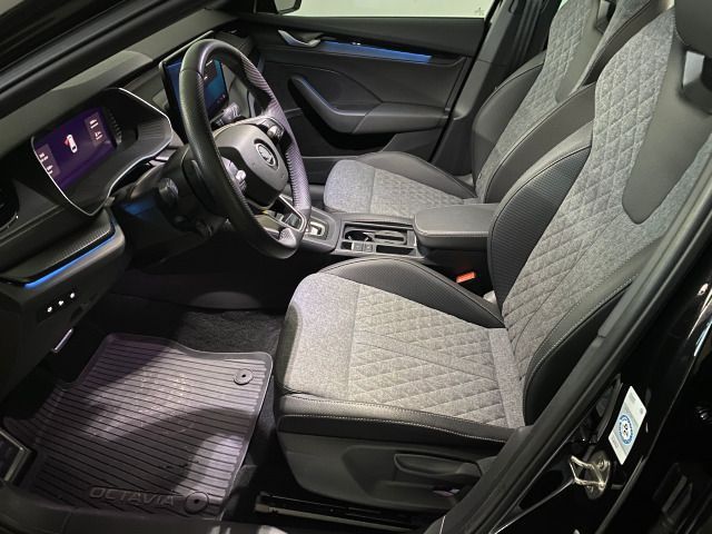 Octavia IV Combi Sportline 2.0 TDI DSG AHK+PANO+