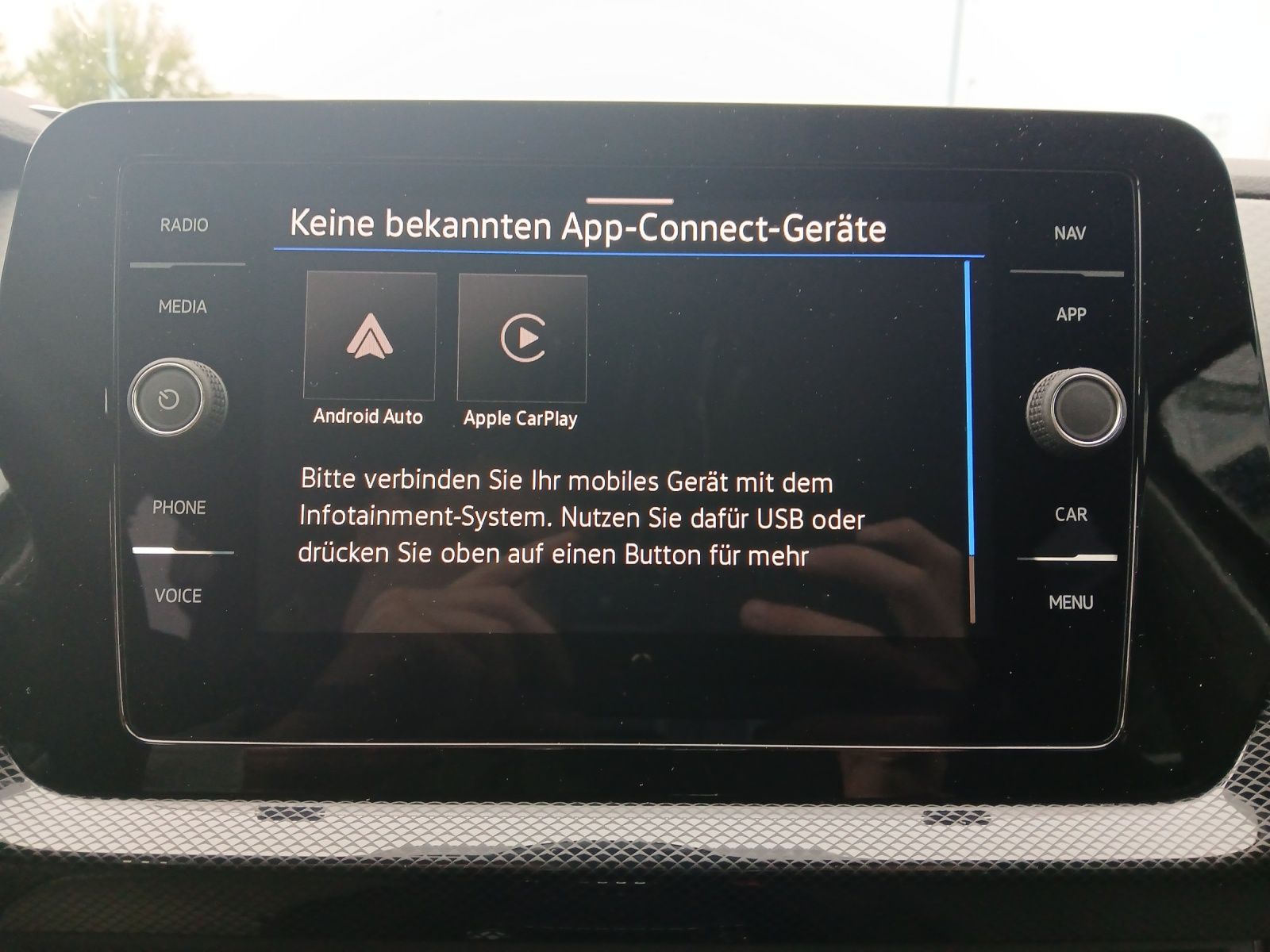 Fahrzeugabbildung Volkswagen T-Cross TSI Life Matrix AID ACC PDC SH