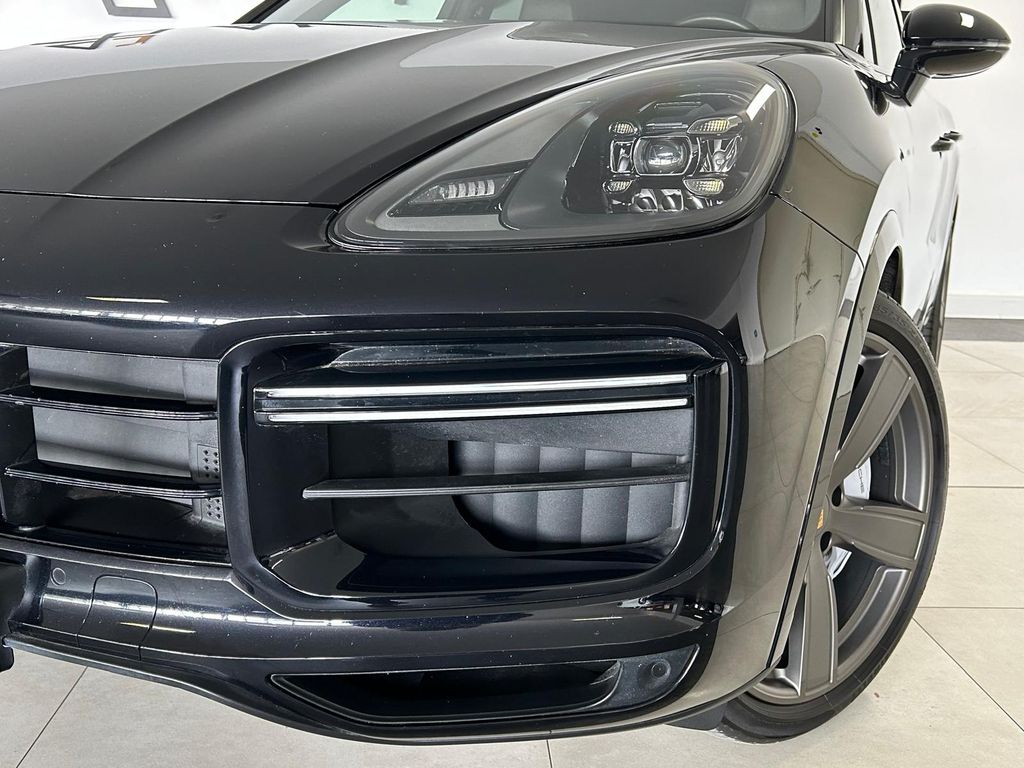 Porsche Cayenne Turbo*LUFT*GTS-SITZE*BOSE*MEMORY*AHK*LED