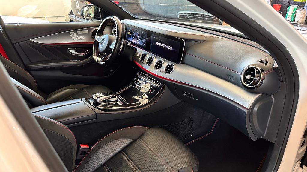 Mercedes-Benz E 43 AMG