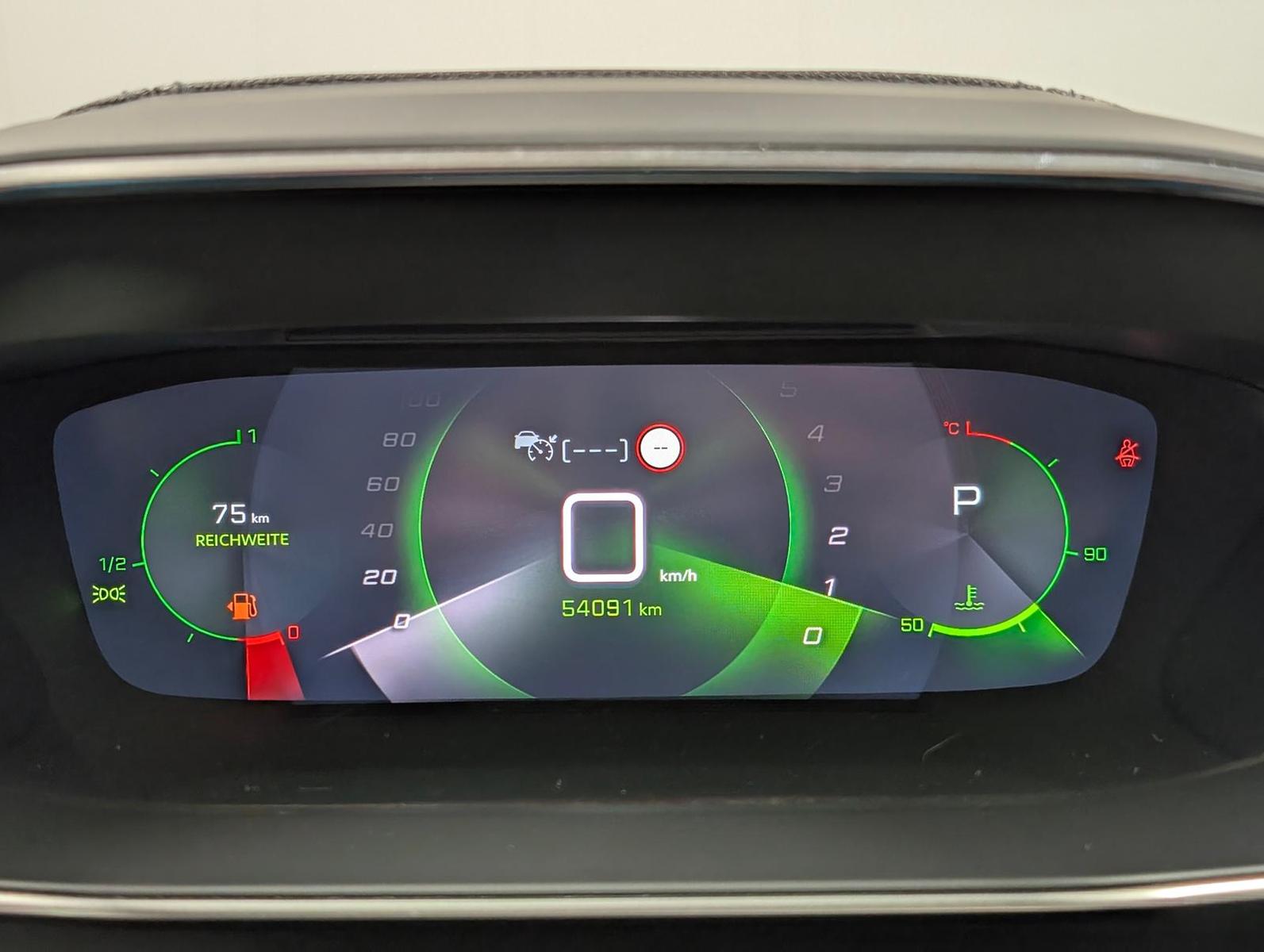 Peugeot 2008 GT LED/Navi/Focal/Pano/AHK/SHZ/Kam/ACC/18LM